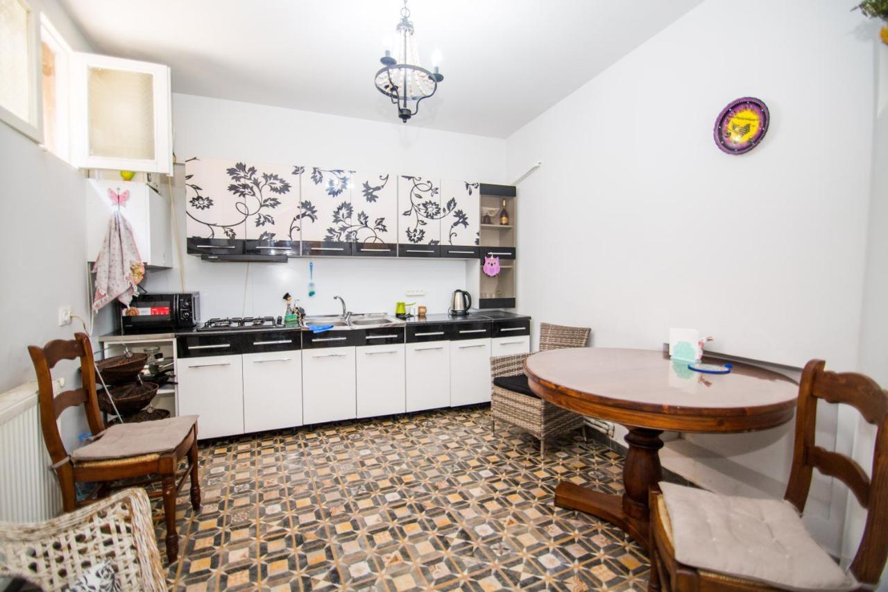 Anbani Apartment City Center Tbilisi Bagian luar foto